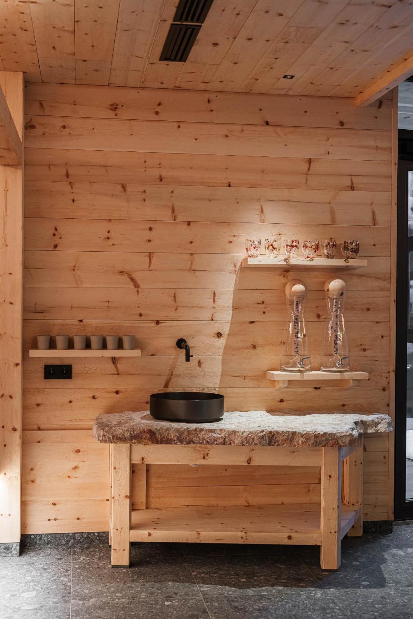 Chalet Elisabeth Dolomites Alpin & Charme Σέλβα ντι Βαλ Γκαρντένα Εξωτερικό φωτογραφία