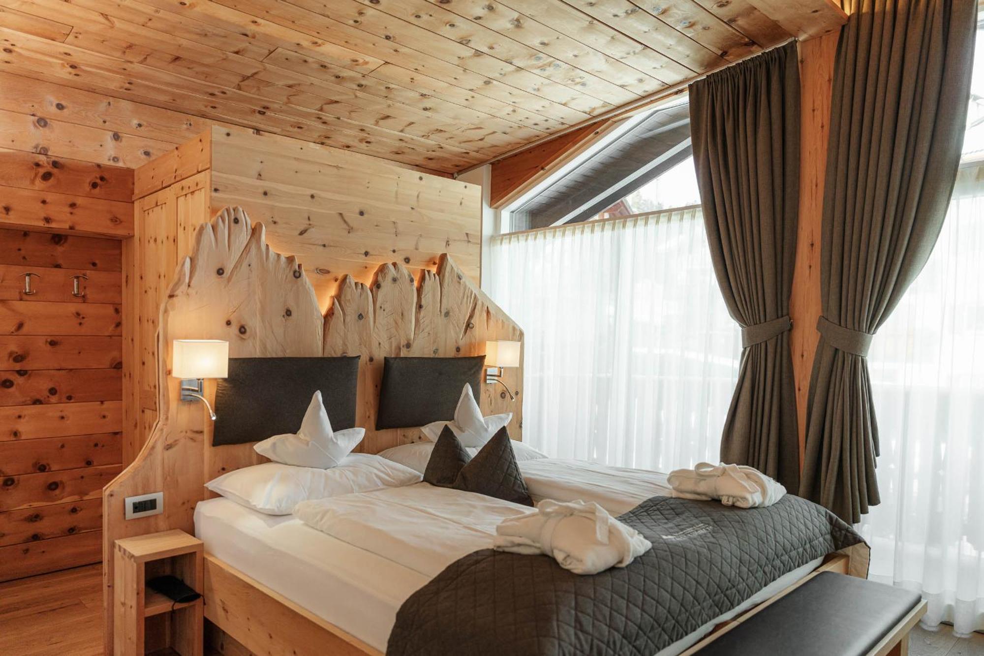 Chalet Elisabeth Dolomites Alpin & Charme Σέλβα ντι Βαλ Γκαρντένα Εξωτερικό φωτογραφία