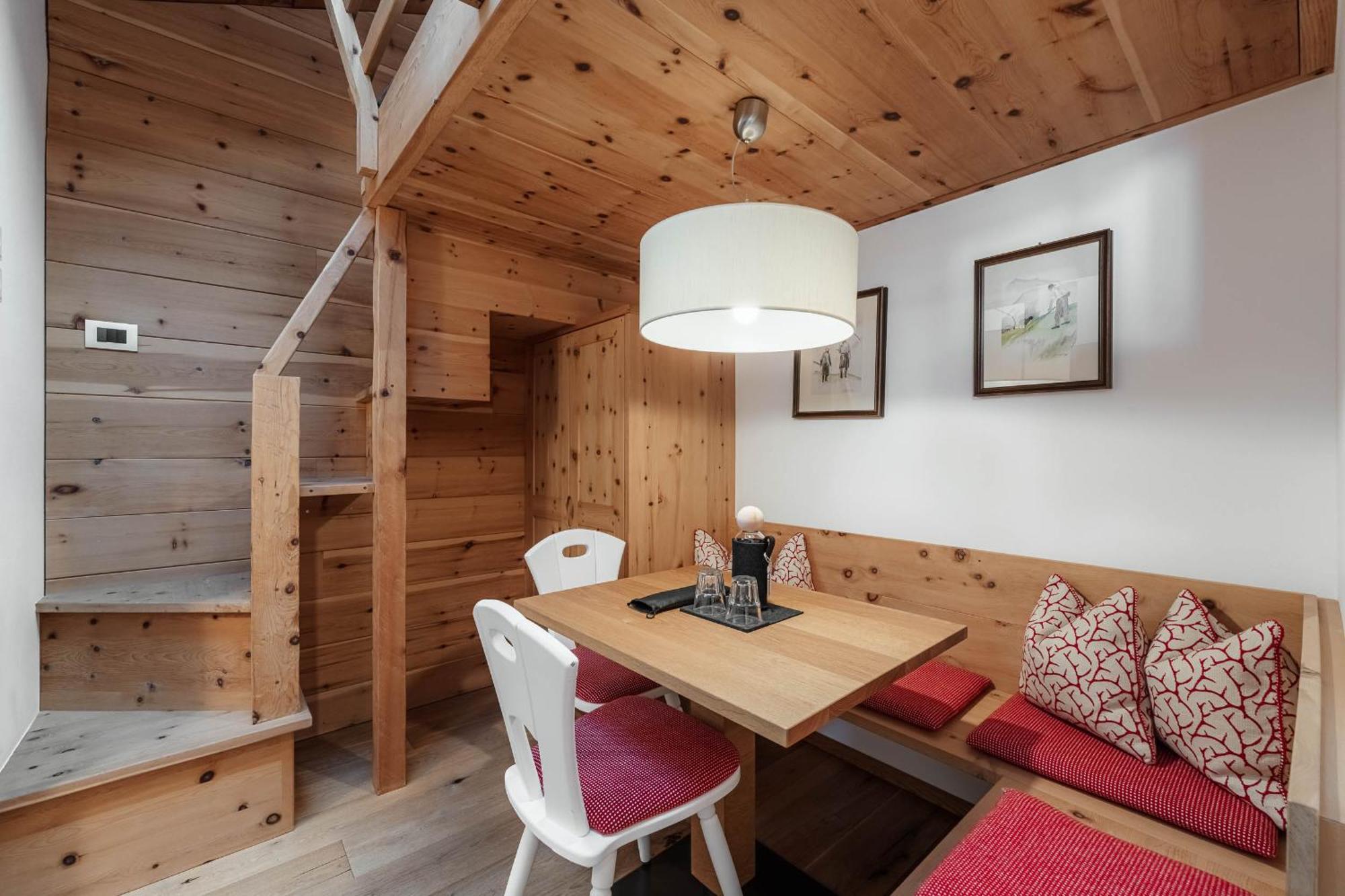 Chalet Elisabeth Dolomites Alpin & Charme Σέλβα ντι Βαλ Γκαρντένα Εξωτερικό φωτογραφία