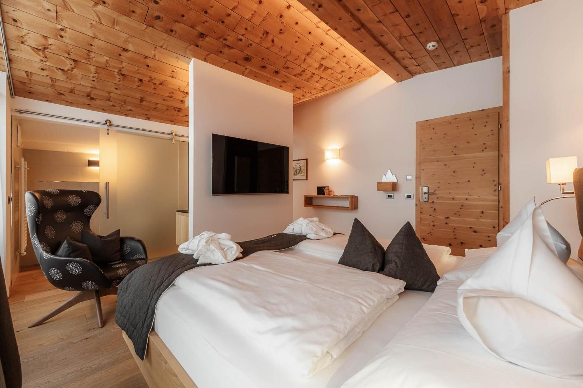 Chalet Elisabeth Dolomites Alpin & Charme Σέλβα ντι Βαλ Γκαρντένα Εξωτερικό φωτογραφία